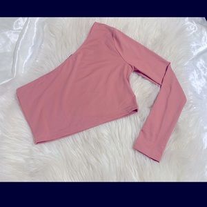 1 shoulder cropped shirt